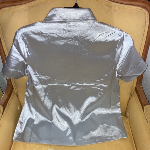 Silver button up top - Picture 2 of 3